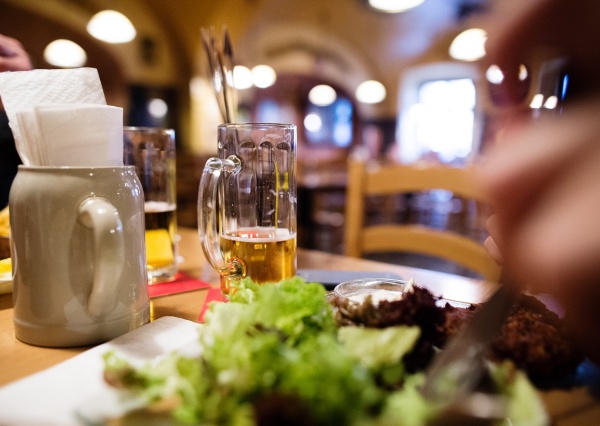 Restauracje w Zakopanem - Odkryj kulinarne skarby Podhala