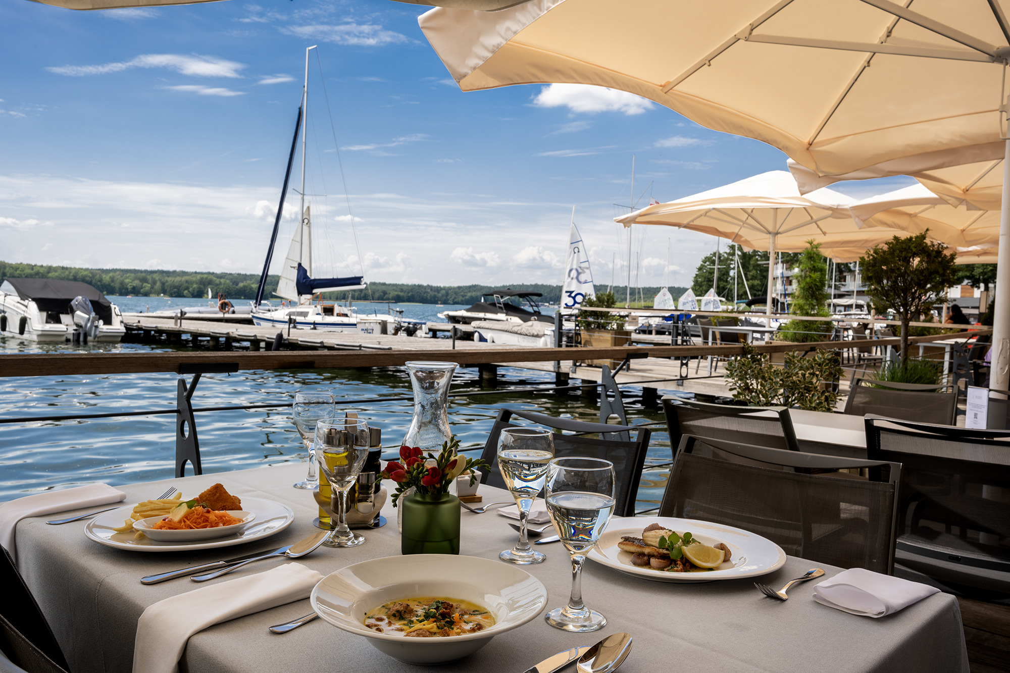 Restauracja Przystań Olsztyn jezioro Ukiel